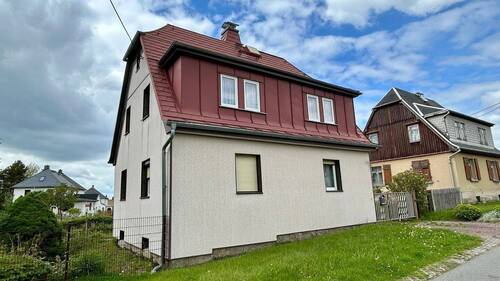 Straßenansicht - 7 Zimmer Einfamilienhaus zum Kaufen in Falkenstein