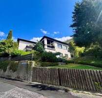 Oberreifenberg: Großzügiges Einfamilienhaus mit traumhaften Garten - Schmitten