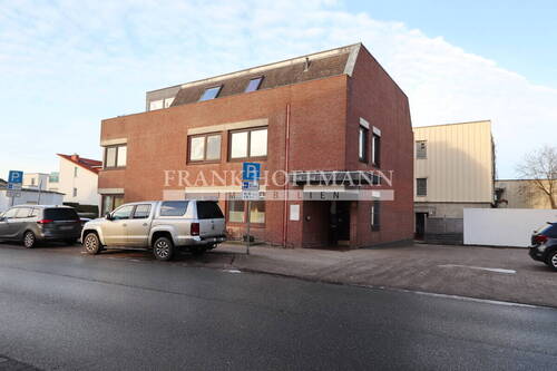 M2374 Außenbild 1 - Büro zur Miete in Kaltenkirchen