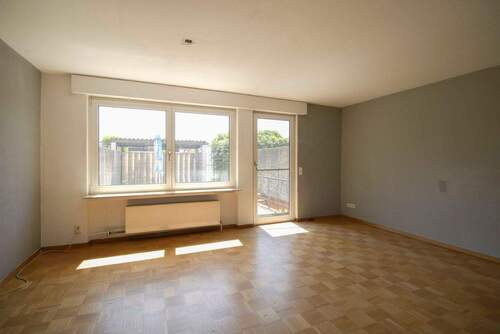 Wohnzimmer - 4 Zimmer Reihenmittelhaus zum Kaufen in Heilbronn