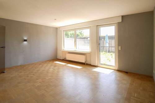 Wohnzimmer - 4 Zimmer Reihenmittelhaus in Heilbronn