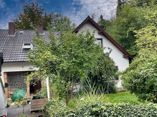 13-Zimmer-Landhaus - Mehrfamilienhaus, Wohnhaus mit 264,00 m&sup2; in Porta Westfalica zum Kaufen