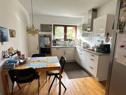 Küche Wohnhaus vorne - 