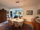 offener Wohnbereich Wohnhaus vorne - 