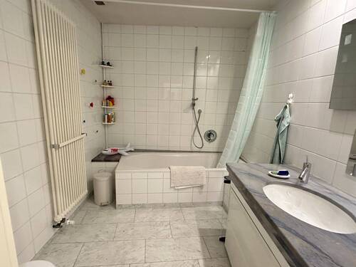 Wannenbad im Erdgeschoss - 