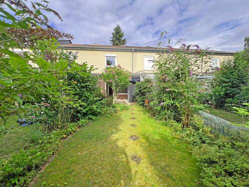 Garten - 3 Zimmer Reihenmittelhaus zum Kaufen in Hamburg
