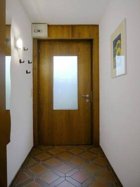 Flur - 4 Zimmer Doppelhaushälfte zum Kaufen in Kassel