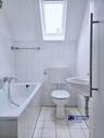 Badezimmer mit Wanne - 
