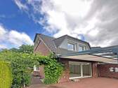 Seitenansicht - 5 Zimmer Doppelhaushälfte in Norderstedt