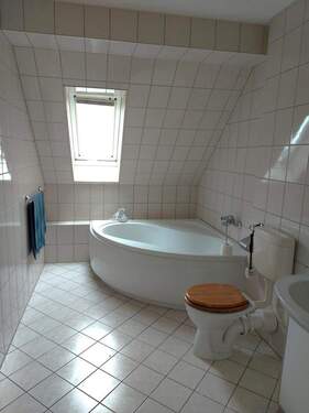 Bad - 3 Zimmer Etagenwohnung zur Miete in Gera