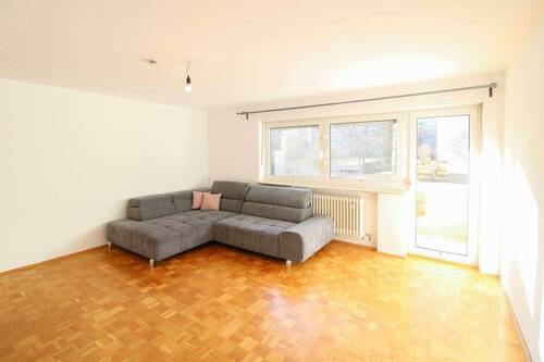 Wohnzimmer - 2 Zimmer Etagenwohnung in München