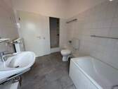 Badezimmer mit Dusche - 