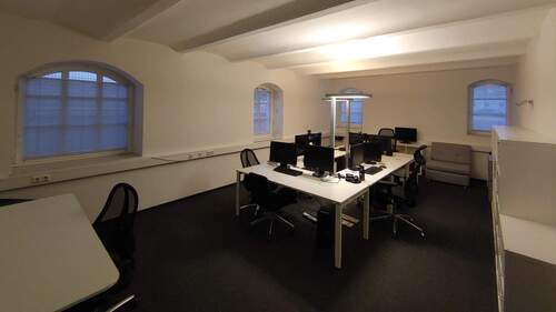 Sockelgeschoss - Büro in Berlin zur Miete