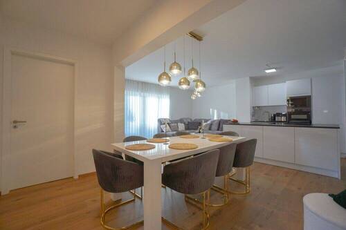 Wohnen/Essen/Kochen - 4 Zimmer Etagenwohnung in Stein