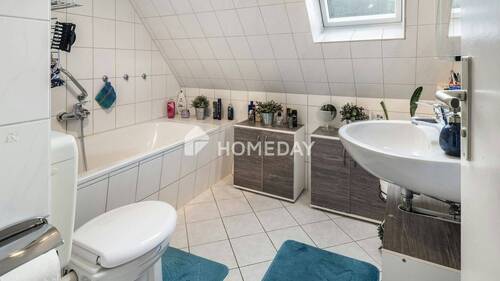 1. OG Badezimmer 1 - 