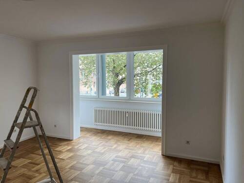 Wohnzimmer Bild 2 - 3 Zimmer Etagenwohnung zur Miete in Düsseldorf
