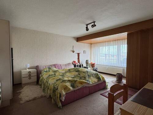 wohnlich ausgebauter Kellerraum - 