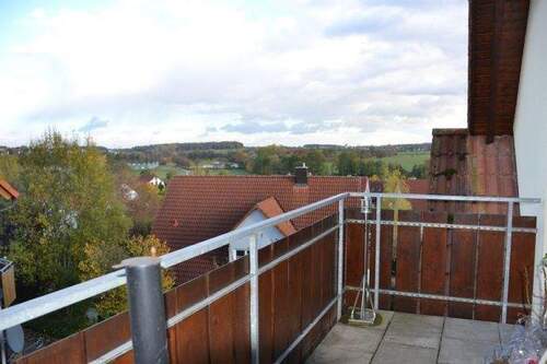 Morgensonnenbalkon inbegriffen - Sonnige Zeiten: der Duft von frischem Kaffee liegt in der Luft *2-Zimmerwohnung mit BALKON ca. 65 m² plus Dachspitznebenfläche ca. 23 m²