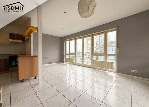 03_Wohnzimmer.jpg - 2 Zimmer Etagenwohnung in Graben-Neudorf