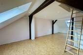 Zimmer im Dachgeschoss - 