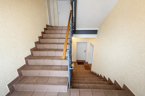 gepflegtes Treppenhaus - 