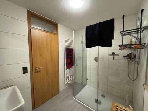 Badezimmer.jpg - 3 Zimmer Etagenwohnung in Oberrot