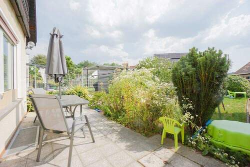 Terrasse - Familienfreundliches Haus mit Garten - bald frei für neue Eigentümer