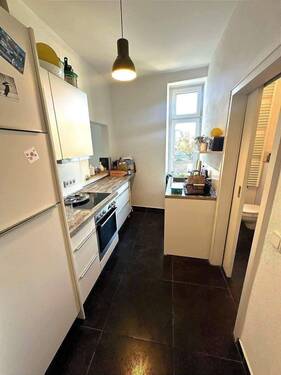 OGQA4710.JPG - 3-Zimmerwohnung im 2. Obergeschoss Einbauküche Dusche mit Fenster ohne Balkon-Terrasse