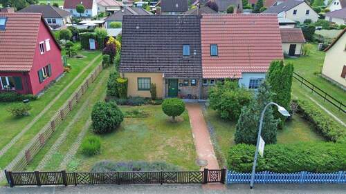 Bild 1 - Ihr neues Zuhause in der Stadt Usedom - gepflegte Doppelhaushälfte mit Garten