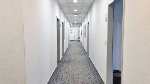 Flur - Büro mit 310,00 m&sup2; in Bremerhaven zur Miete