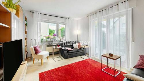 Wohnzimmer 1 - 3 Zimmer Etagenwohnung zum Kaufen in Leinfelden-Echterdingen