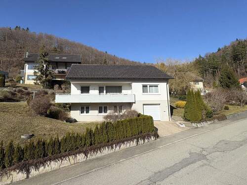 Außenansicht - Großzügiges Einfamilienhaus mit Ausbaupotenzial