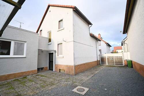 Hofansicht - 5 Zimmer Einfamilienhaus in Pfungstadt