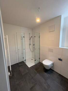 Bad - 4 Zimmer Etagenwohnung in Dornstadt