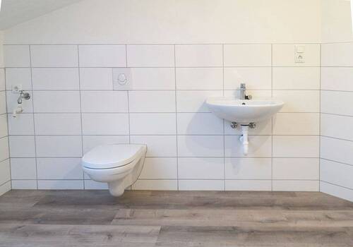 WC u. Waschbecken WE6 - 