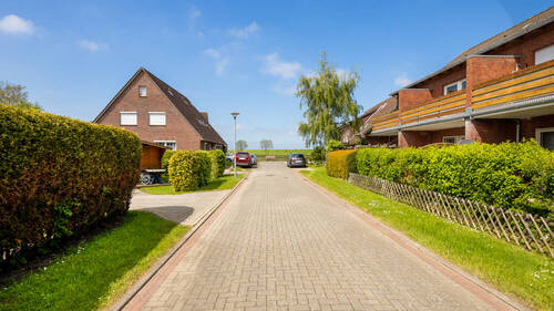 Straße zum Deich - 