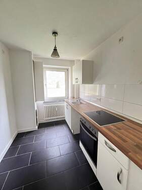 Küche - Kleine 3-Zimmer-Wohnung im Erdgeschoss!