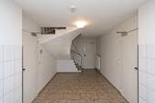 Vorkeller/Treppenhaus - 