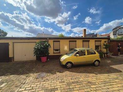 Hinterhaus - Mehrfamilienhaus, Wohnhaus zum Kaufen in Leipzig