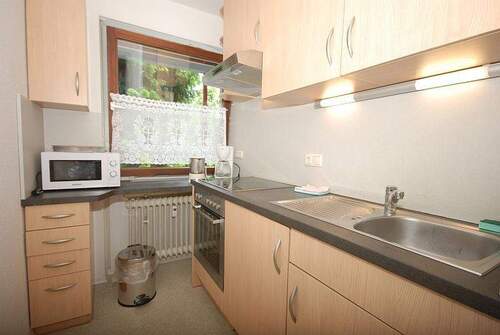 Küchenraum mit Einbauküche - 