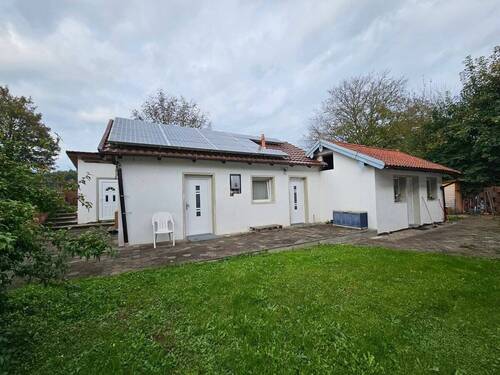 Nebenhaus - Mehrfamilienhaus, Wohnhaus mit 381,00 m² in Julbach zum Kaufen