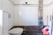 WC und Dusche im Bad (OG) - 