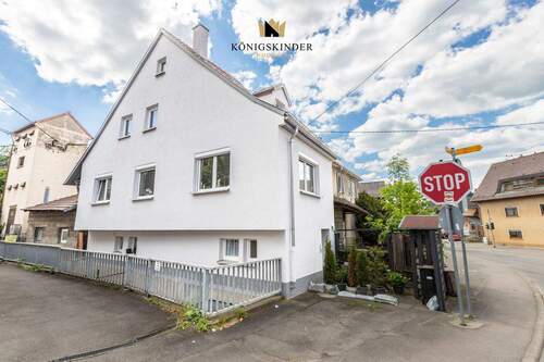 Hausansicht - 4 Zimmer Doppelhaushälfte zum Kaufen in Eningen unter Achalm