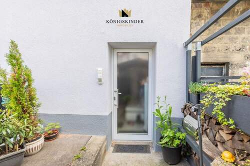 Hauseingang - 4 Zimmer Doppelhaushälfte in Eningen unter Achalm