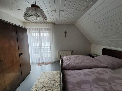 Schlafzimmer DG.jpg - 