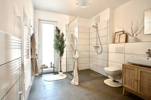 Tageslichtbad Musterwohnung - 