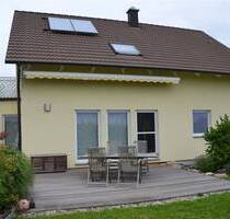 Kieselbronn- modernes, neuwertiges Ein- Zweifamilienhaus