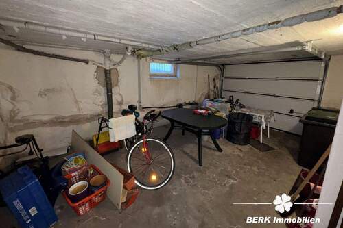Garage KG - 