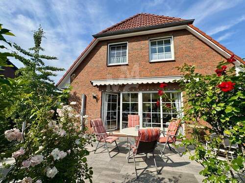 Hausansicht - 5 Zimmer Einfamilienhaus zum Kaufen in Hannover