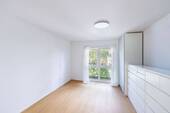 Schlafzimmer - 3 Zimmer Etagenwohnung zum Kaufen in Korntal-Münchingen